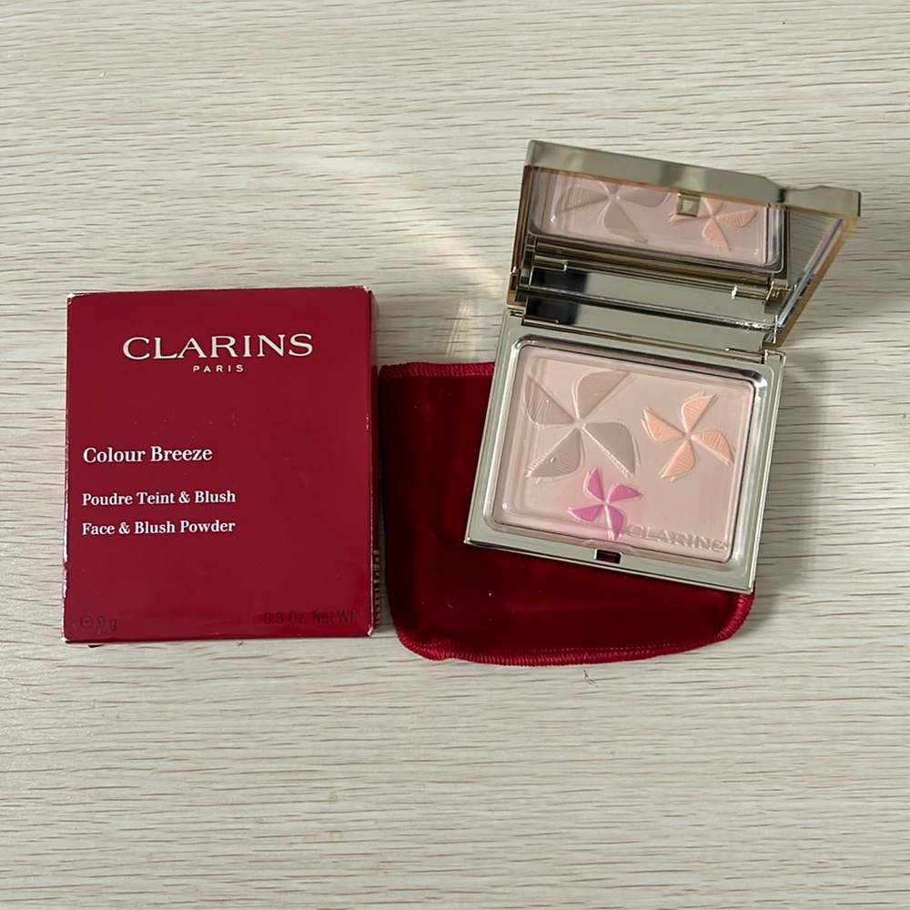 New!- Clarins Colour Breeze Face & Blush Powder